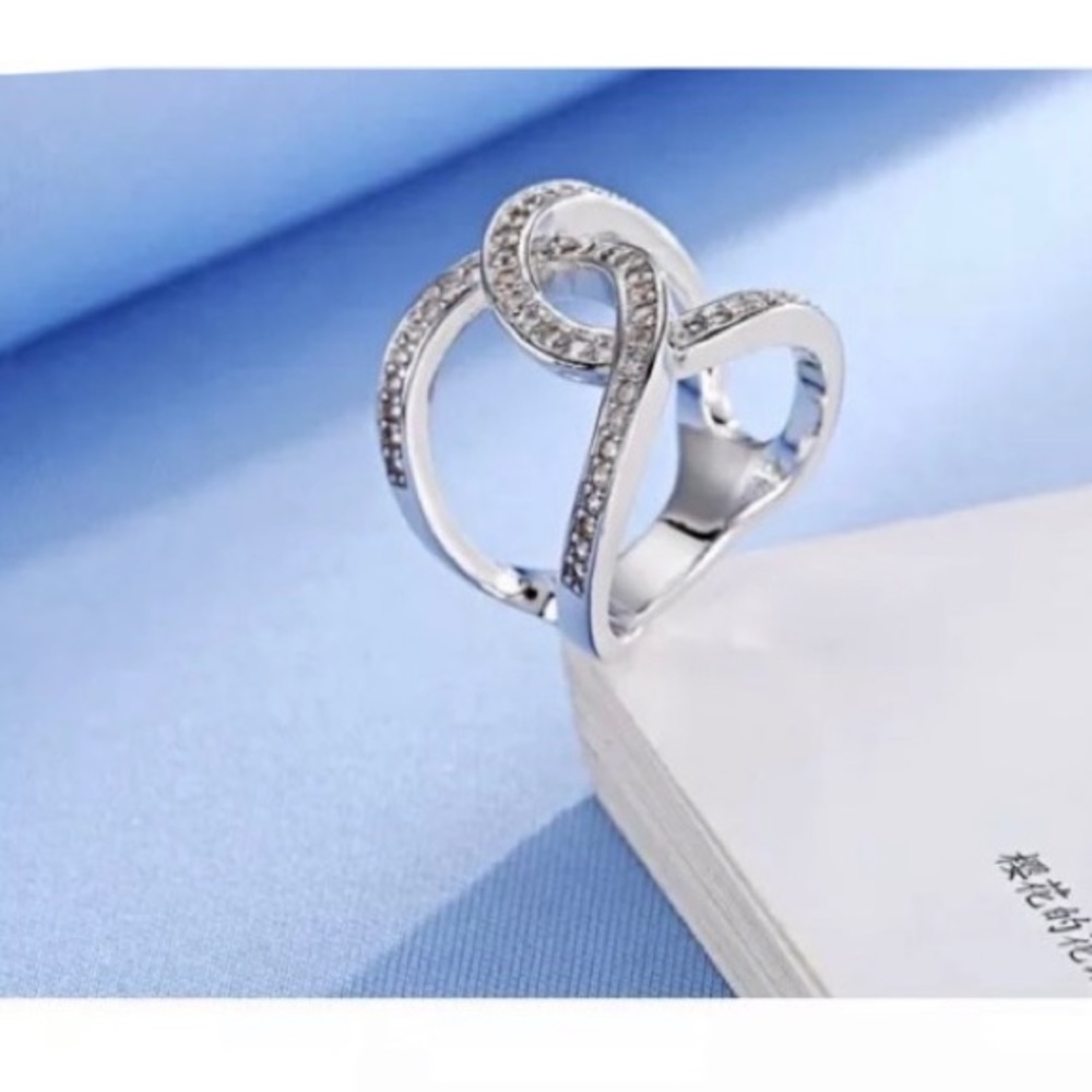 Design Cross Shape Rhinestone Finger Rings S925 - Picture 2 of 6